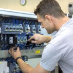 Lesen Junior-Konstrukteur für Elektrotechnik (m/w/d) Elektriker